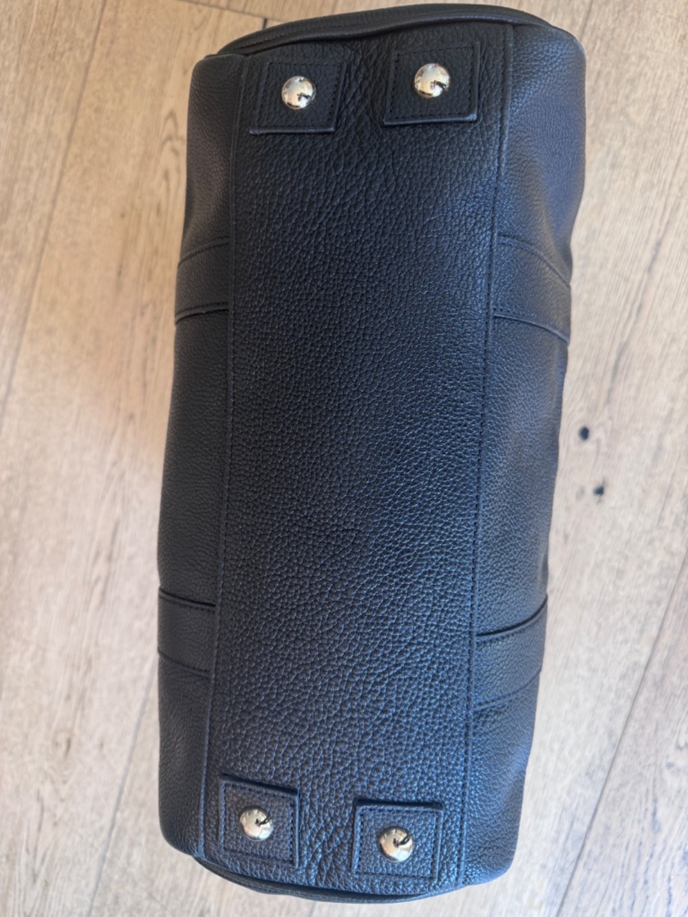 Mulberry Bayswater, Black Pebbled Leather Bag with Gold Hardware - Picture 2 of 12
